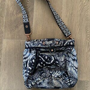 Lululemon Vintage Bucket Bag Purse Rose Gold, Navy Blue, White Geometric EUC